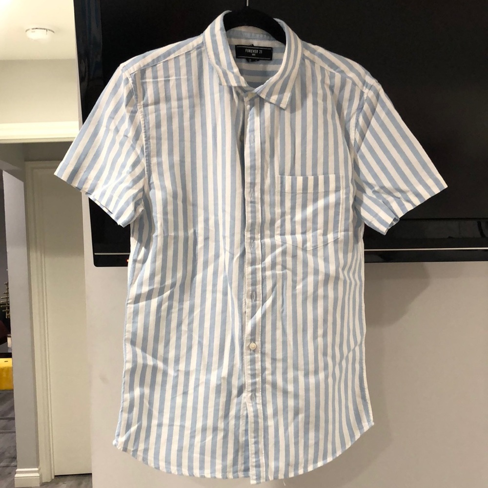 Forever 21 t-shirt Size S